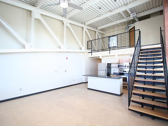 3rd image of 300 Tijeras Ave NE APT 401