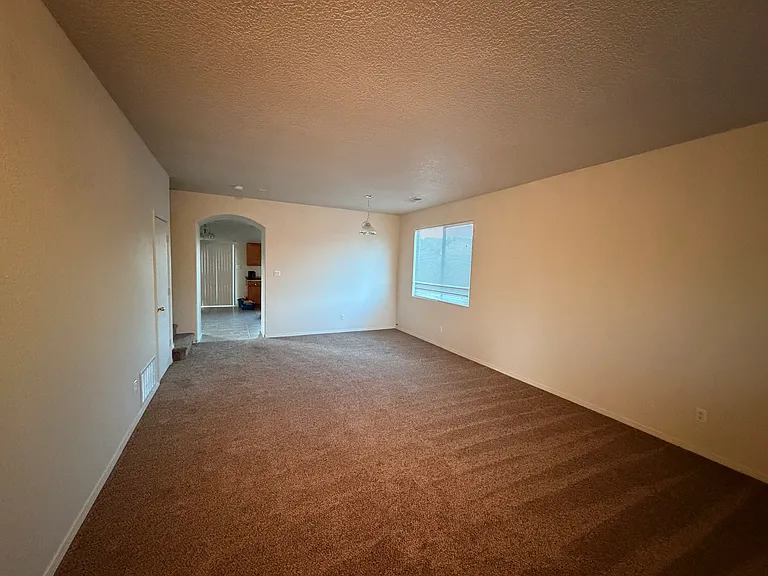 2130 Margarita Dr SE — Photo 2