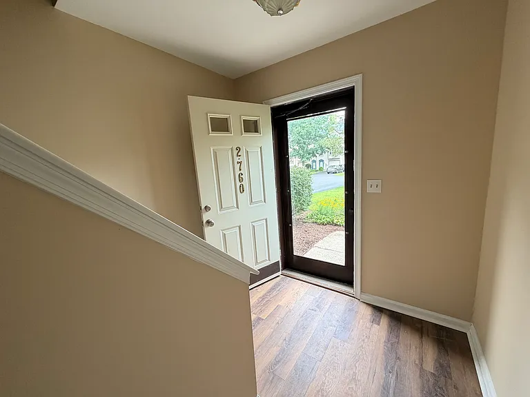 2760 Red Oak Cir #C5 — Photo 6