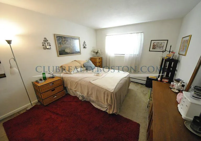 530 Washington St #11 — Photo 6