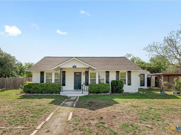345 S Lampasas St, Bertram, TX 78605