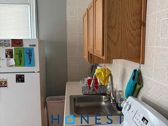 2nd image of 9 Maple St #1