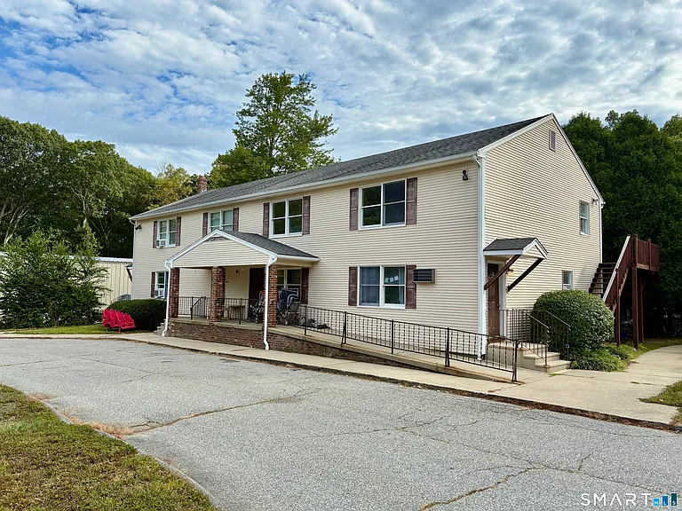 14 Fairway Dr #1 — Photo 1