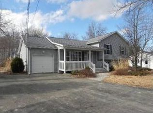 6108 Cumberland Rd, Tobyhanna, PA 18466