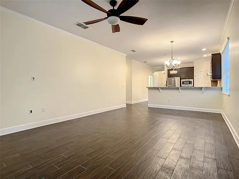 636 Spring Oak Cir — Photo 11