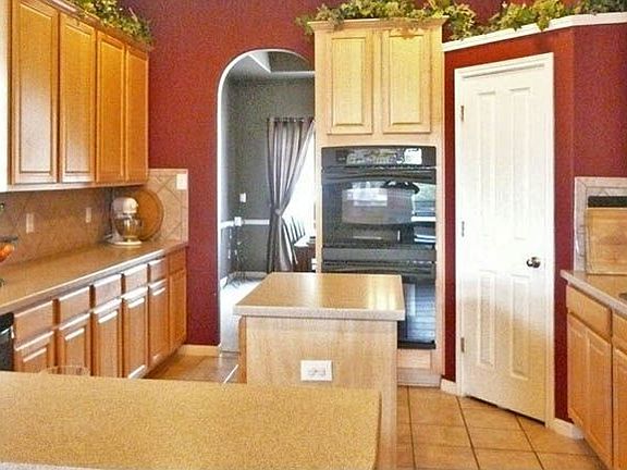 5th image of 9214 Saucedo Dr