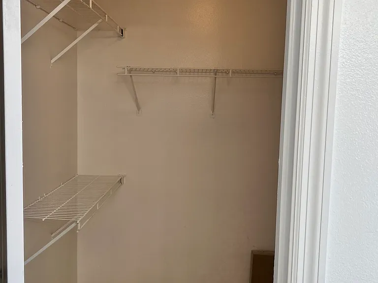 1646 Oak Hill Trl — Photo 26