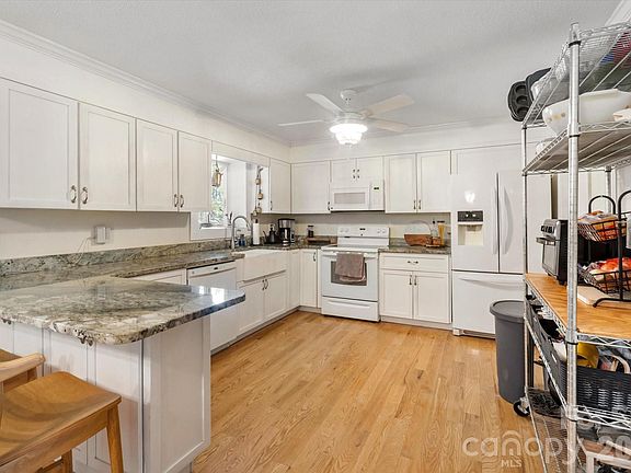 4th image of 180 Fisher Rd