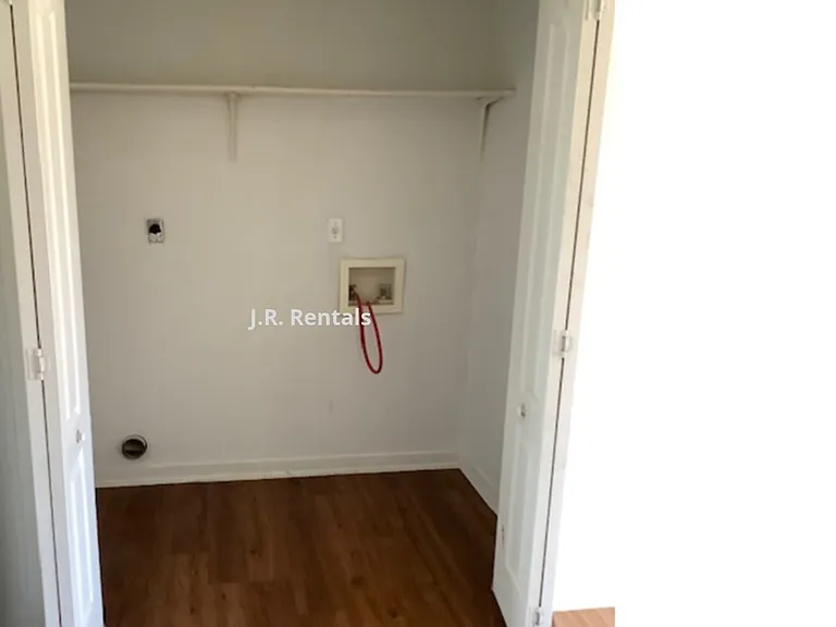 413 Brittney Way #D — Photo 13