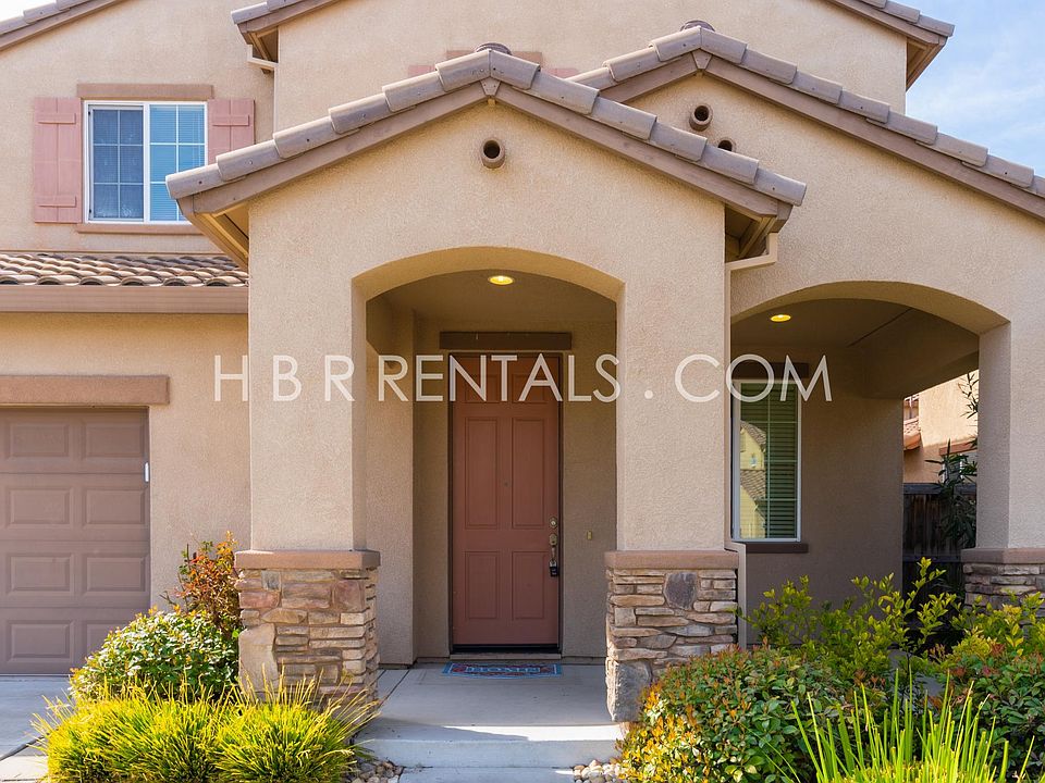 1st image of 16879 Cobble Creek Way