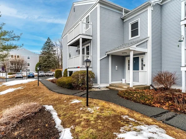 46 Evergreen Rd APT 108, Leeds, MA 01053