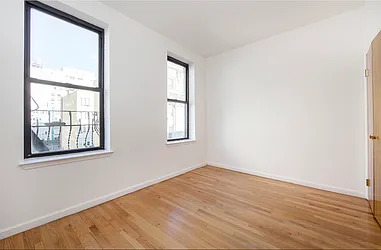 Rented by R New York