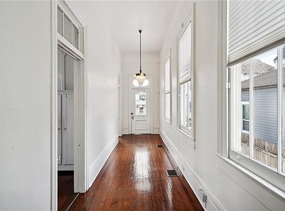 4th image of 1417 Burgundy St