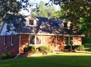 916 Sand Hill Rd, Livermore, KY 42352