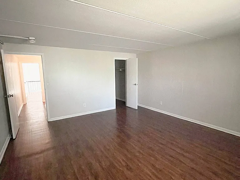 Fox Run Apartments — Photo 55