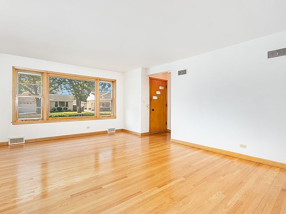 4th image of 7046 W Cleveland St