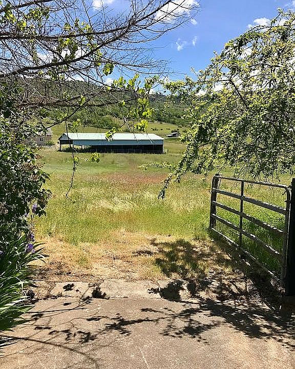 2nd image of 3900 Dry Creek Rd