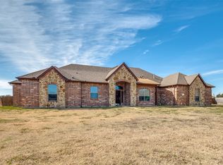 124 Windsor Cir, Waxahachie, TX 75165