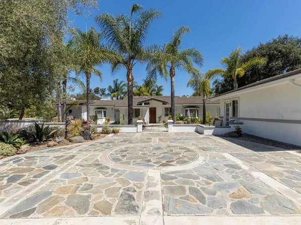 1556 Via Rancho Pkwy, Escondido, CA 92029
