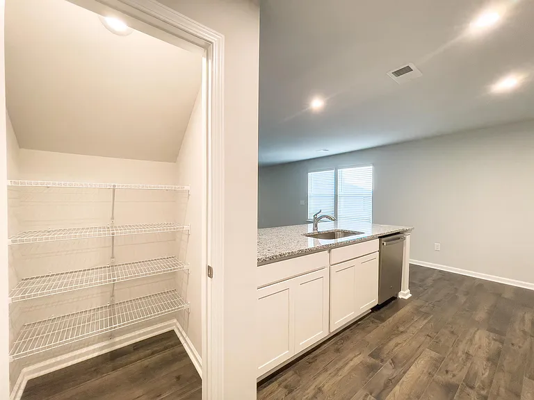 107 Paddock Glen Dr — Photo 5