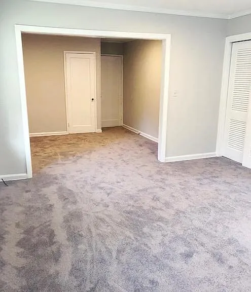 425 Rogers Ave — Photo 12