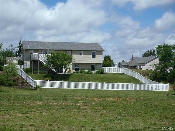 2nd image of 110 Hollyhock Dr