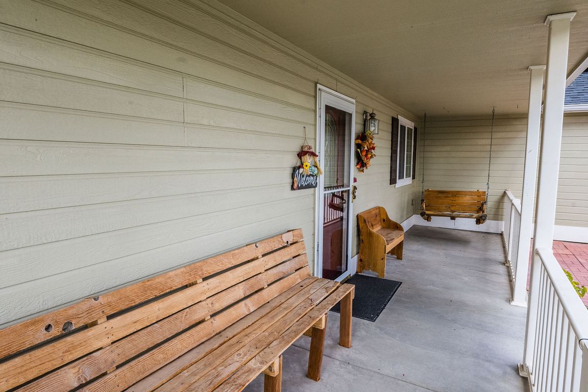 next background image