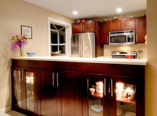 523 11th Ave E APT 201, Seattle, WA 98102