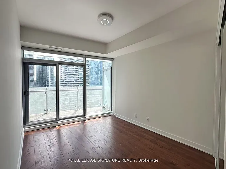 14 York St #2401 — Photo 4