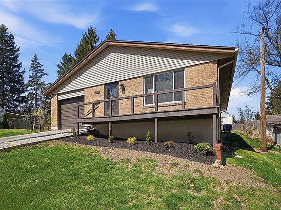 2nd image of 1337 Heatherdale Ave