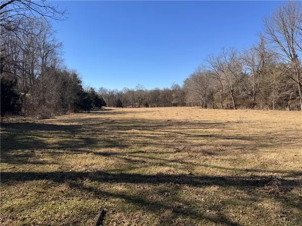 4 Madison 1490, Huntsville, AR 72740