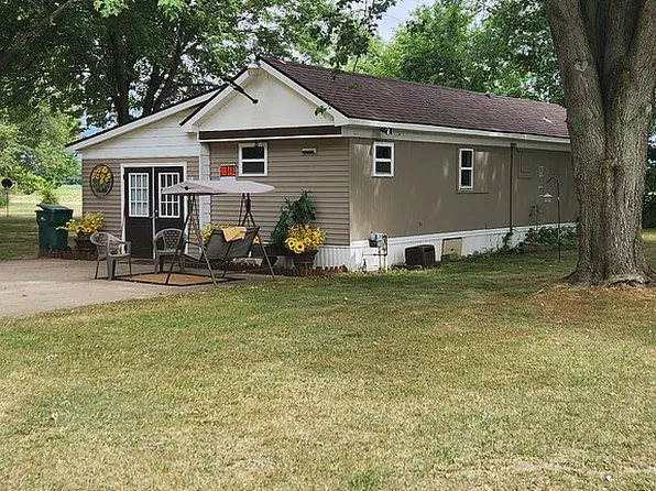 107 Wheatfield Dr, Sherwood, MI 49089