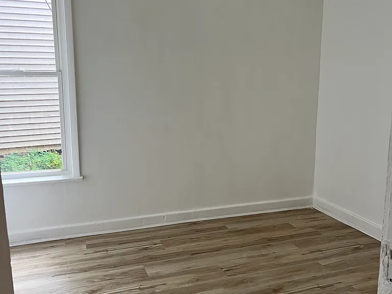 905 Nichols St #1 — Photo 6