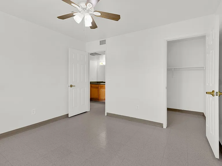2302 W Colter St — Photo 48