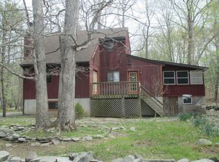 444 Saunders Dr, Bushkill, PA 18324