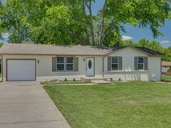 2nd image of 392 Elaine Dr