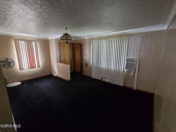 3rd image of 744 Cuthbert Rd