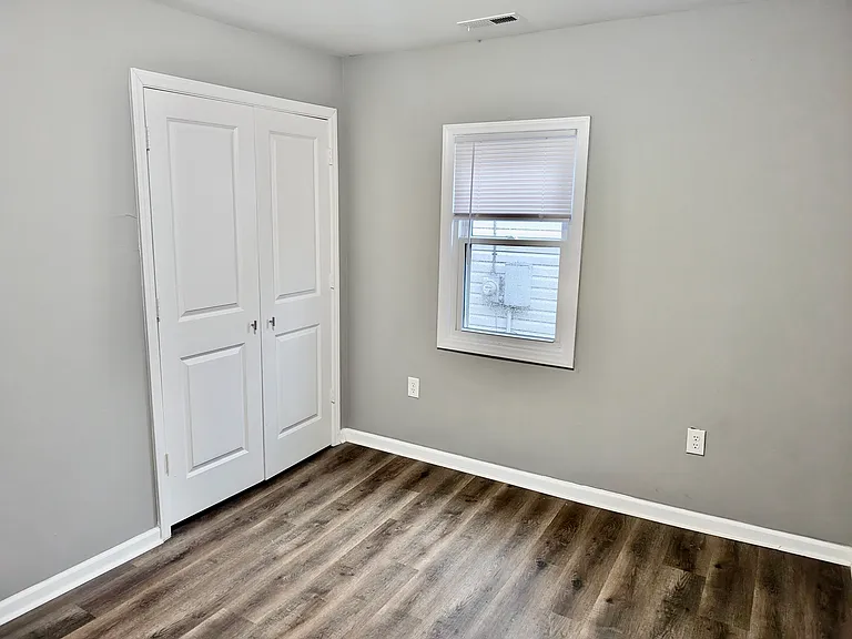 457 Fewell St — Photo 10