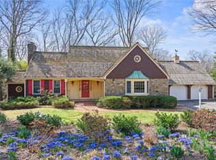 32 Taylor Rd, Huntington Bay, NY 11743