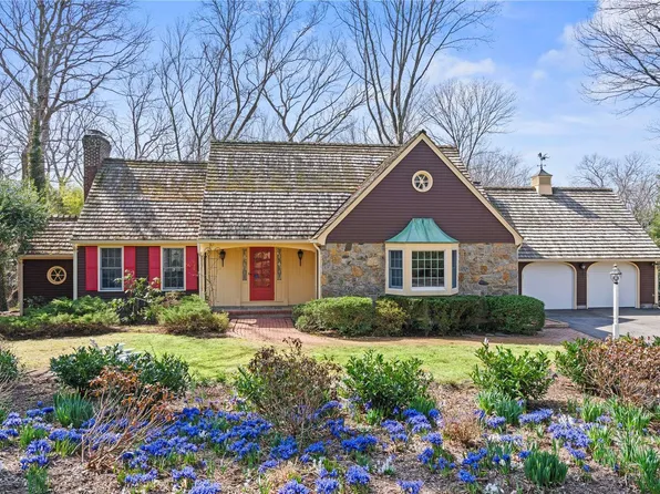 32 Taylor Road, Huntington Bay, NY 11743