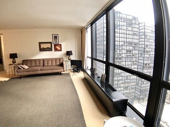 5th image of 900 N Lake Shore Dr APT 2004