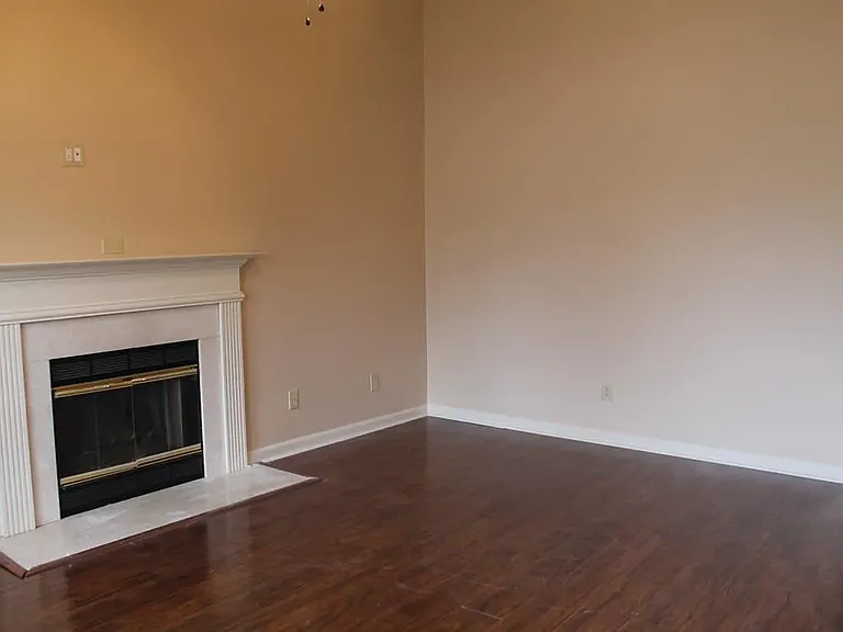 3205 Forest Hill Ct — Photo 8