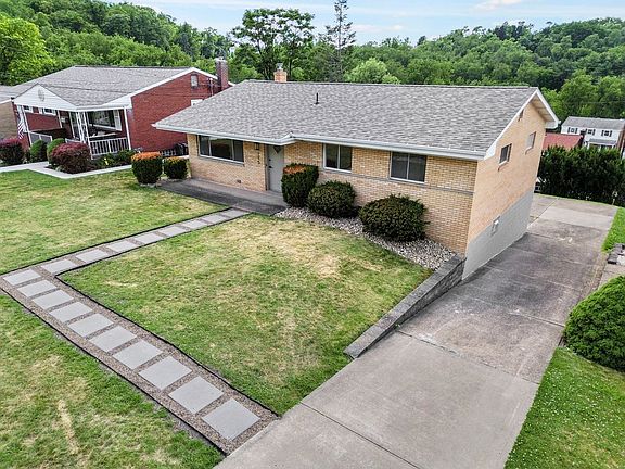 3rd image of 115 Green Glen Dr