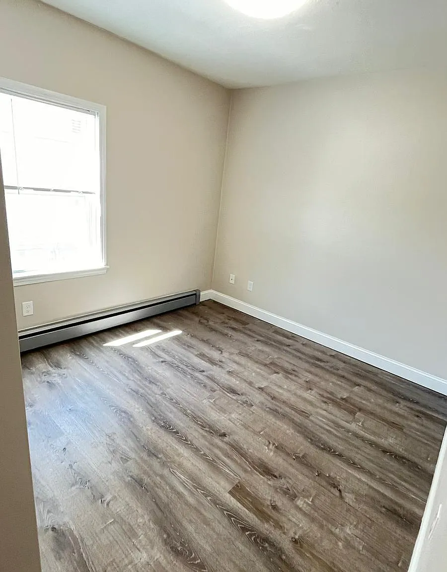 2 bed, 760 sqft, $1,800 — Photo 1
