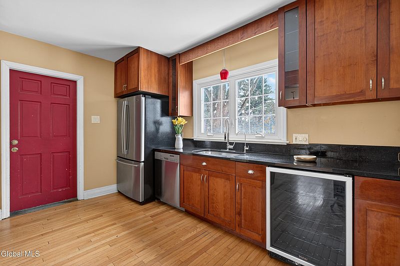3rd image of 2510 Troy-Schenectady Road