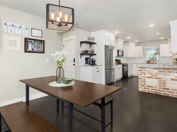 1105 Nemett Cir, Pea Ridge, AR 72751