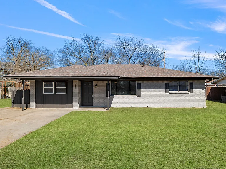 506 E White St — Photo 17