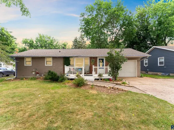 1404 S Coates Rd, Sioux Falls, SD 57105