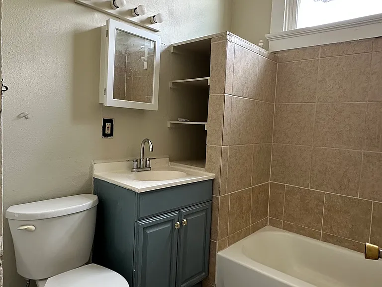 2525 Dabadie St #2525 — Photo 4