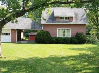6332 E Bethany Leroy Rd, Stafford, NY 14143